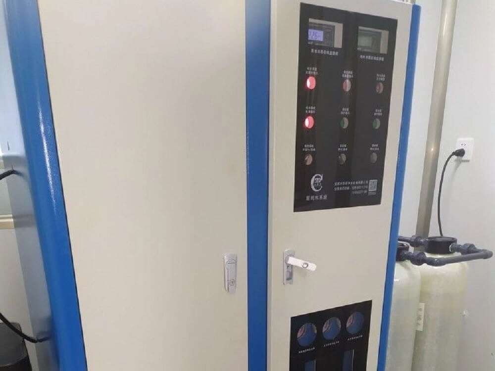 水思源檢驗(yàn)科純水設(shè)備